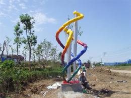 hj1738 不銹鋼雕塑-針線之魅_青島國際服裝城不銹鋼雕塑、石雕、玻璃鋼雕塑_濱州宏景雕塑有限公司